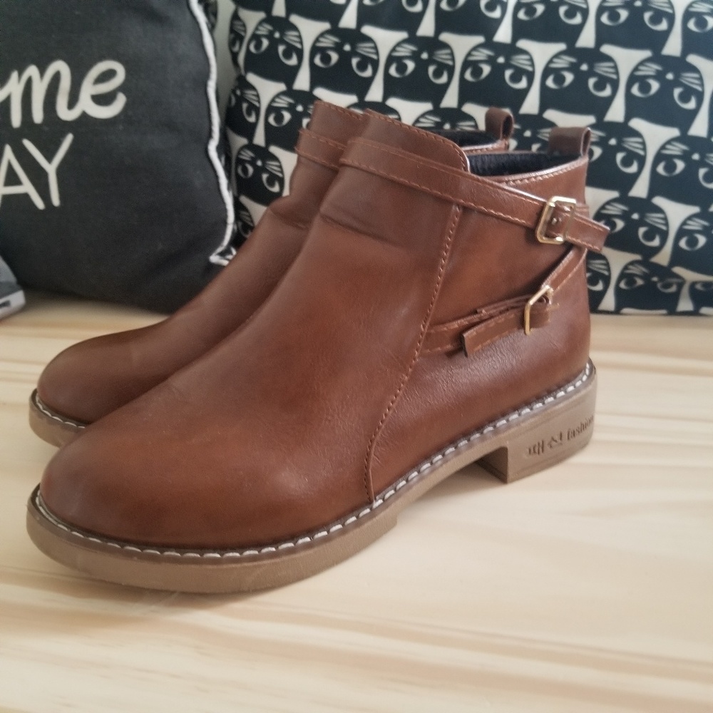 Faux Leather Ankle Booties Low Heel Zipper P Cogna